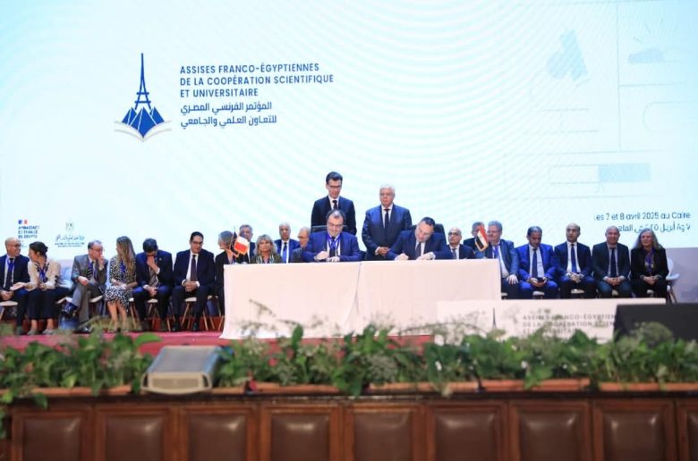 رئيس جامعة الإسكندرية يوقع خمس بروتوكولات تعاون مع جامعات فرنسية