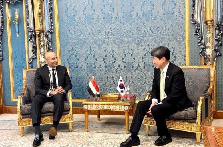 وزير التعليم يبحث سبل طوير منصات تعليمية تعتمد على تقنيات الذكاء الاصطناعي