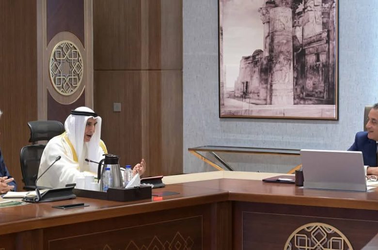 رئيس الوزراء يستعرض جهود دعم قطاع الصناعة وزيادة الصادرات والتحول الأخضر