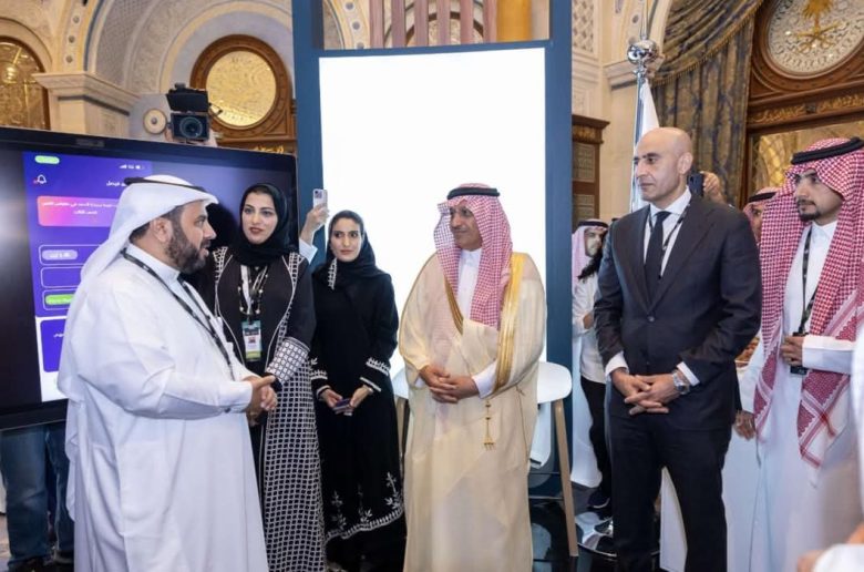 وزير التعليم يتفقد معرض EDGEx.. ويطلع على جهود ومبادرات وزارة التعليم السعودية