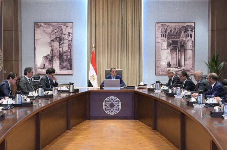 رئيس الوزراء يلتقي أعضاء اللجنة المشكلة لبحث تحديات ومستقبل الإعلام والدراما