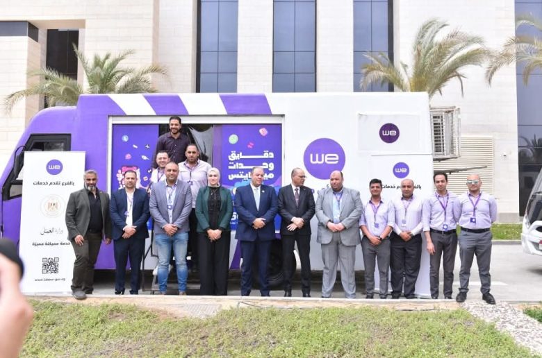 وزير العمل يتفقد البث التجريبي لاستخراج شهادات القيد وقياس مستوى المهارة