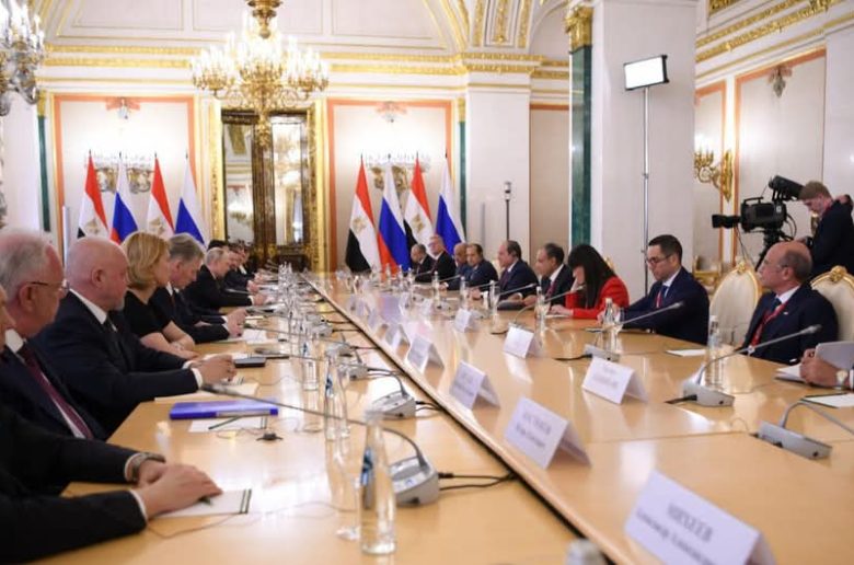 الرئيسان السيسي وبوتين يتطلعان لنجاح اللجنة المشتركة بين البلدين خلال مايو الجاري