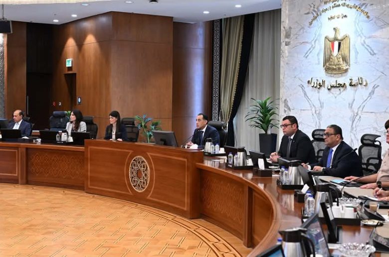 رئيس الوزراء يتابع تنفيذ المرحلة الأولى من المبادرة الرئاسية «حياة كريمة»