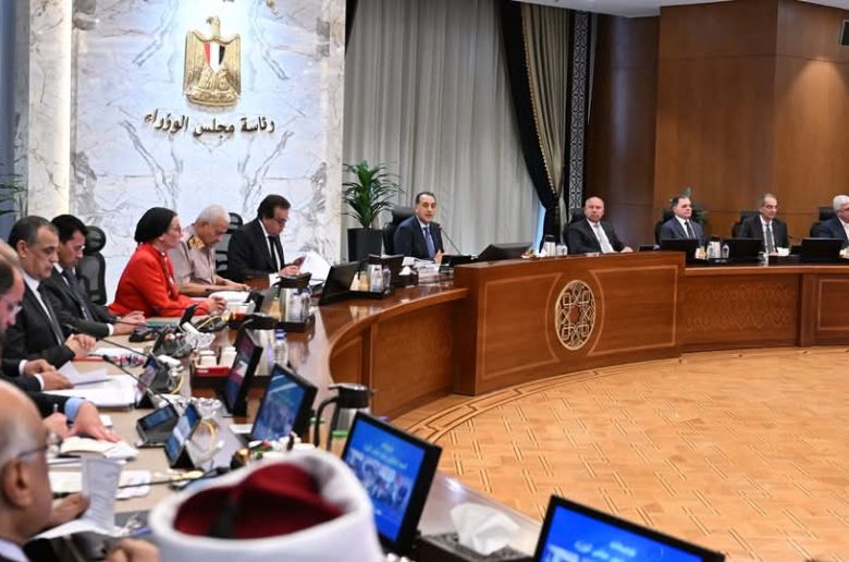 مجلس الوزراء يوافق على 5 مشروعات اتفاقيات التزام بترولية باستثمارات 221 مليون دولار