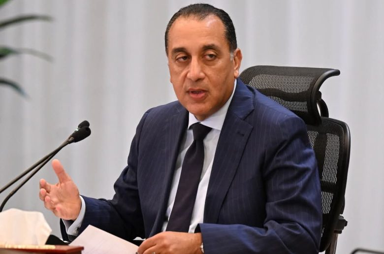 رئيس الوزراء: تشكيل خلية خلال الإجازات للتصدي لأي محاولات للتعدي على الأراضي