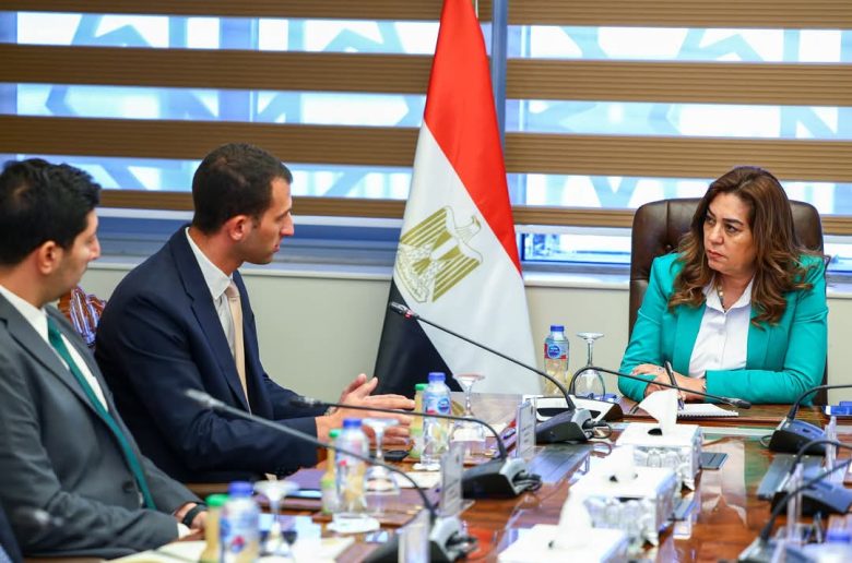 وزيرة التنمية المحلية تبحث مع ممثلي «انطلاق» ورابيت موبيليتى مجالات التعاون