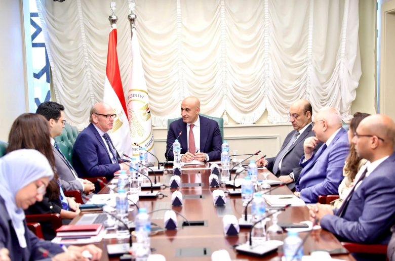 وزير التعليم يبحث مع وفد الوكالة الألمانية للتعاون الدولي سبل تعزيز التعاون
