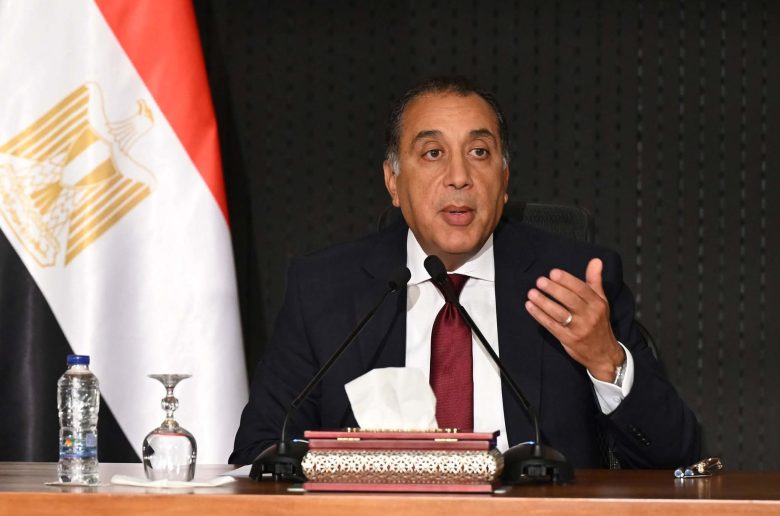 رئيس الوزراء: لا توجد أزمات داخلية حاليا ونستجيب لطلبات فتح اعتمادات دولارية