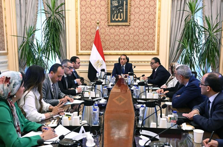 رئيس الوزراء يستعرض إجراءات التحوط ضد مخاطر الظروف الجيوسياسية الإقليمية