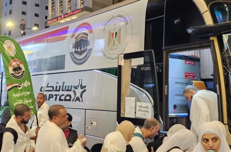 بعثة حج الجمعيات الأهلية تعلن نجاح خطة تصعيد الحجاج إلى عرفات