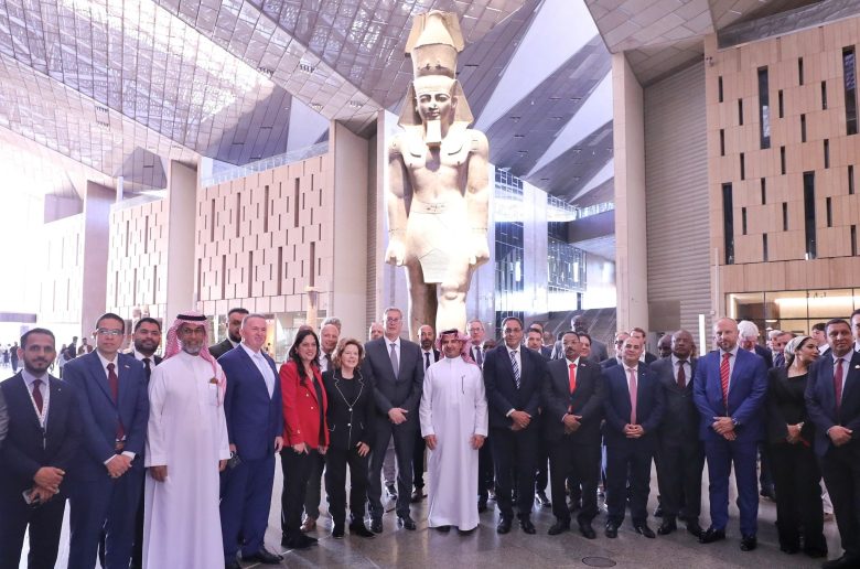 جانب من الزيارة