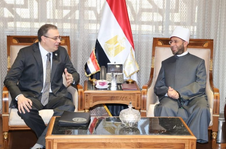 المركزي للتنظيم والإدارة يسلم «الأوقاف» نتيجة مسابقة إمام وخطيب ومدرس