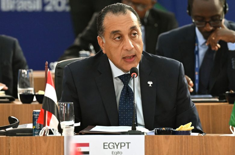 رئيس الوزراء: توفير التمويل الميسر ونقل التكنولوجيا للدول النامية شرطا لتحقيق التنمية المستدامة