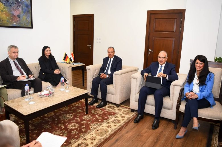 وزير الخارجية نتطلع لتعزيز الشراكة الاستراتيجية مع ألمانيا بمجالات الطاقة والهجرة والعمالة