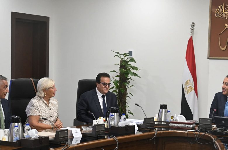 رئيس الوزراء يجتمع مع وكلاء الماركات العالمية لتشجيعهم على الاستثمار بمصر