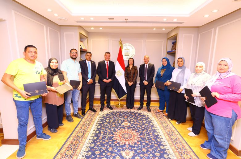 وزيرة التضامن الاجتماعي تكرم الوحدة المركزية للجمعيات الأهلية