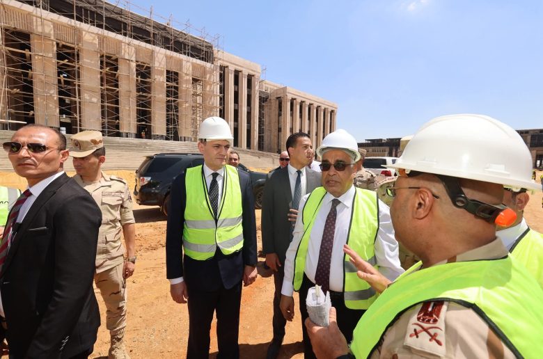 وزير العدل يتفقد مشروع مدينة العدالة بالعاصمة الإدارية للوقوف على معدل الإنجاز