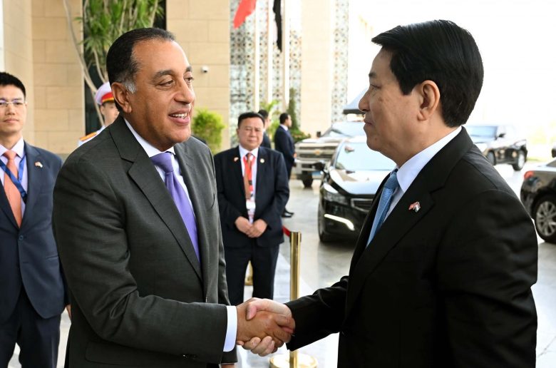 رئيس الوزراء يكلف الجهات المعنية بتنفيذ خطة تفعيل الشراكة الشاملة مع فيتنام