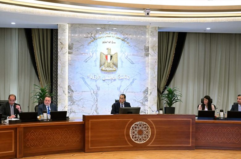 رئيس الوزراء يتابع مؤشرات الاقتصاد الكلي والإصلاحات والتدابير الاقتصادية