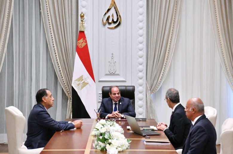 الرئيس السيسي يوجه بدعم قدرات الشبكات، وتوسيع مناطق التغطية