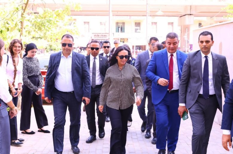 وزيرة التضامن تتفقد إدارة بولاق وتطمئن على الخدمات المقدمة للمواطنين 
