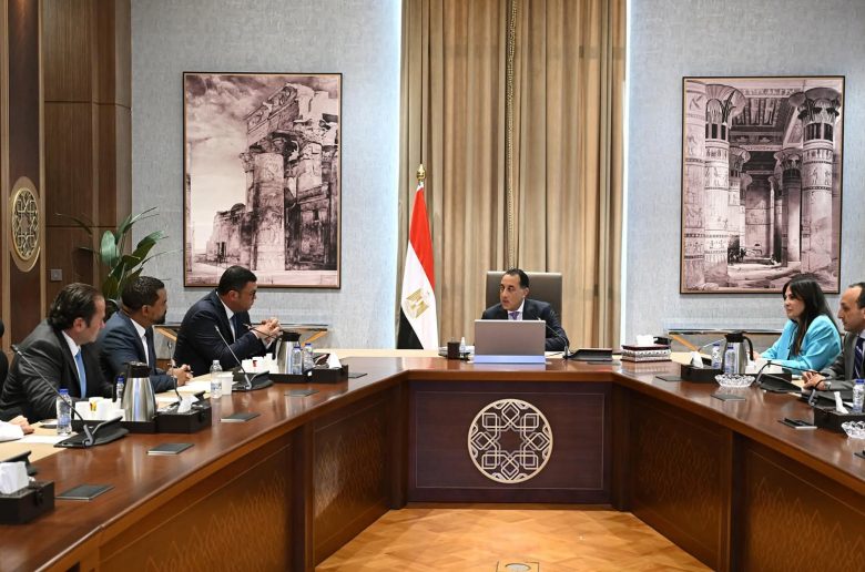 رئيس الوزراء يستعرض مقترحات أحد التحالفات لإدارة حي المال والأعمال بالعاصمة الإدارية