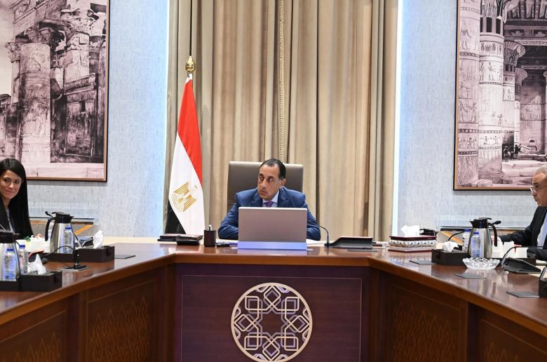 رئيس الوزراء يتابع مستجدات فض التشابكات المالية بين الدولة وبنك الاستثمار القومي