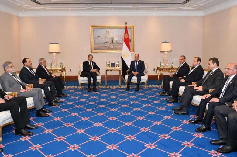 الرئيس السيسي ورئيس وزراء باكستان يبحثان سبل تعزيز العلاقات الثنائية 