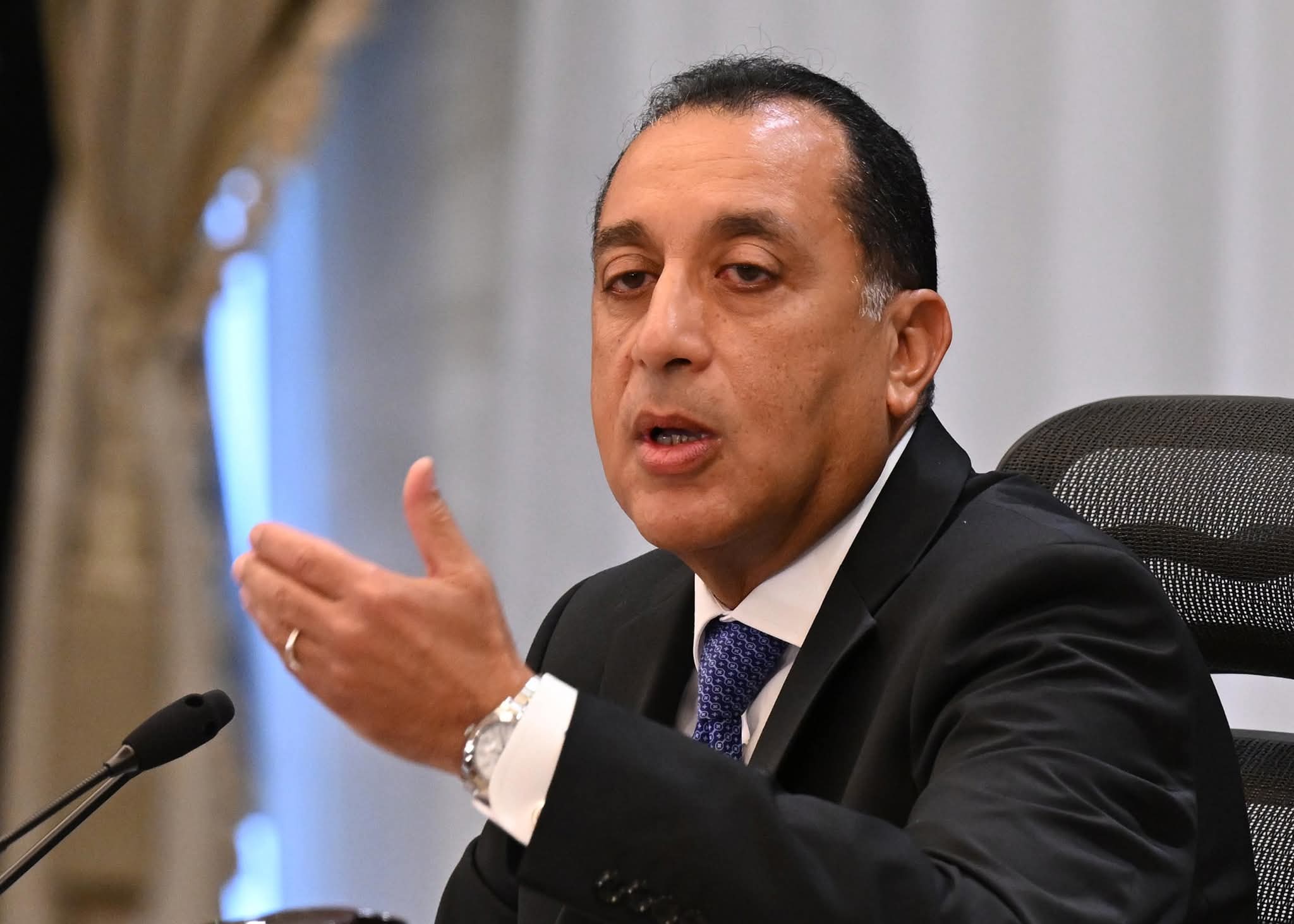 رئيس الوزراء يتابع الموقف التنفيذي لمشروع إنشاء خط سكة حديد (بئر العبد ـ العريش)