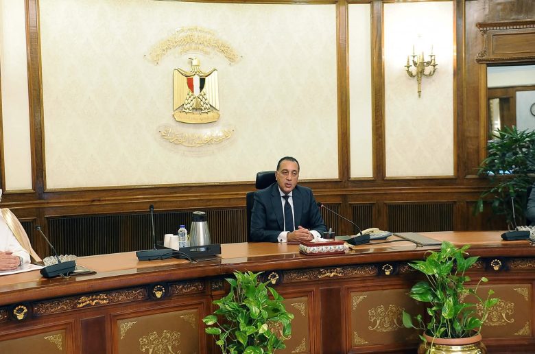 رئيس الوزراء يناقش مع وزير الدولة السعودي حزمة استثمارات سعودية في مصر