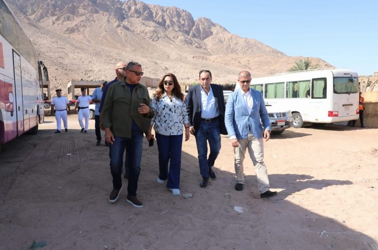وزيرة البيئة توجه بتطوير اللاجونا والثري بولز بدهب وتعزيز استثمارات القطاع الخاص