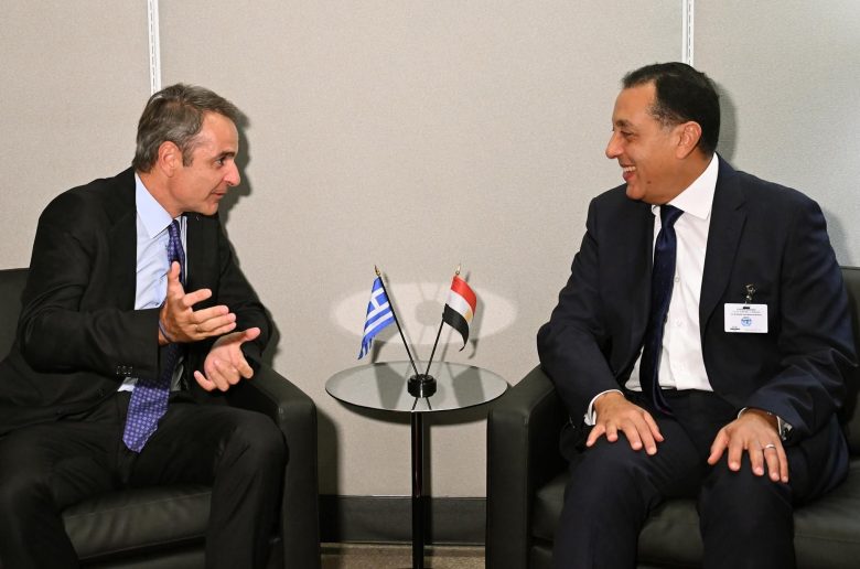 رئيس الوزراء مهتمون بتعزيز التعاون مع اليونان في موضوعات الطاقة بشكل عام