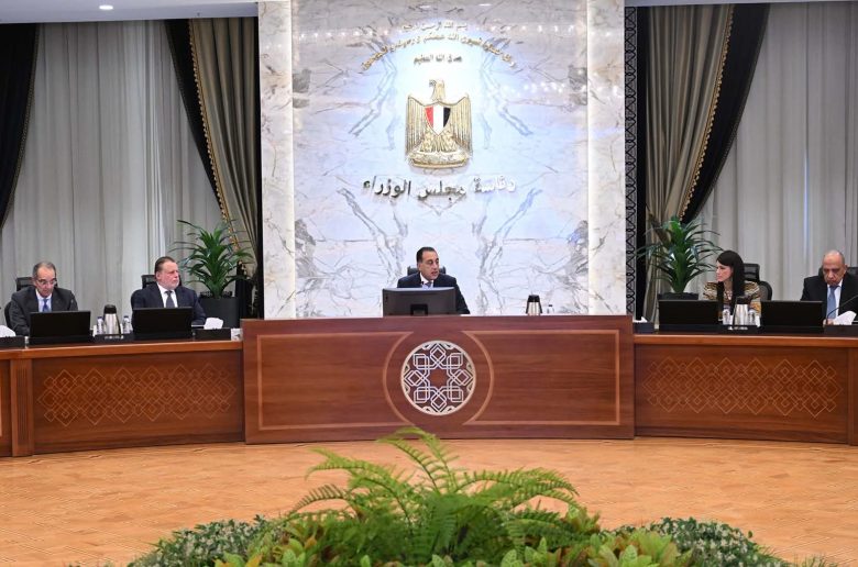 رئيس الوزراء يوجه بسرعة الانتهاء من المشروعات المتفق على طرحها ببرنامج الطروحات