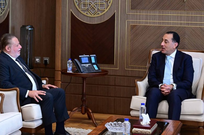 الحكومة: احتياطيات النقد الأجنبي متوافرة عند مستويات مُطمئنة