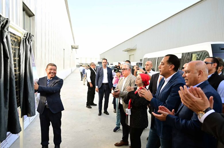 رئيس الوزراء يفتتح مصنع «تشينج شان للصناعة» باستثمارات 4.5 مليون دولار