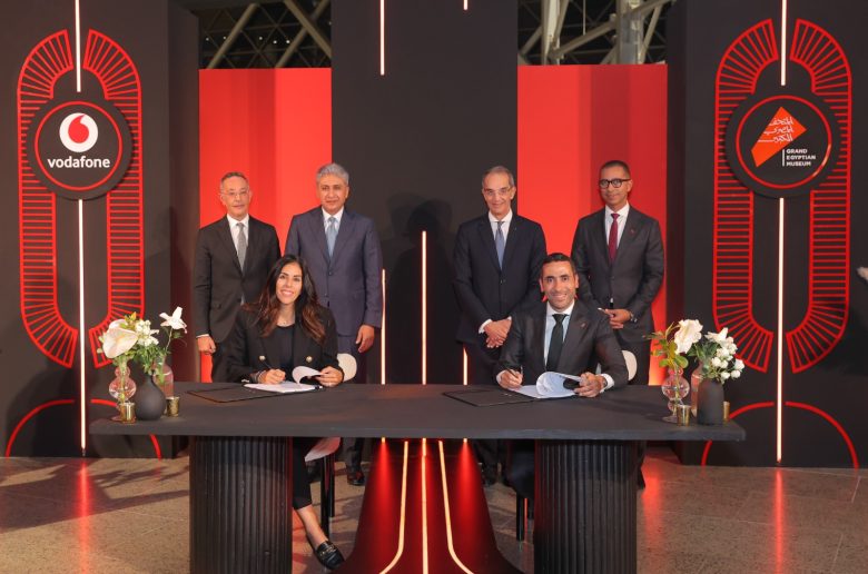فودافون مصر وليجاسى للتنمية يوقعان شراكة استراتيجية بحضور وزيرا الاتصالات والسياحة