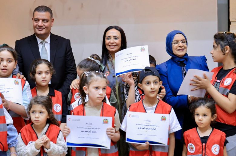 وزيرة التضامن تناقش جهود «الهلال الأحمر المصري» لدعم الأشقاء الفلسطينيين