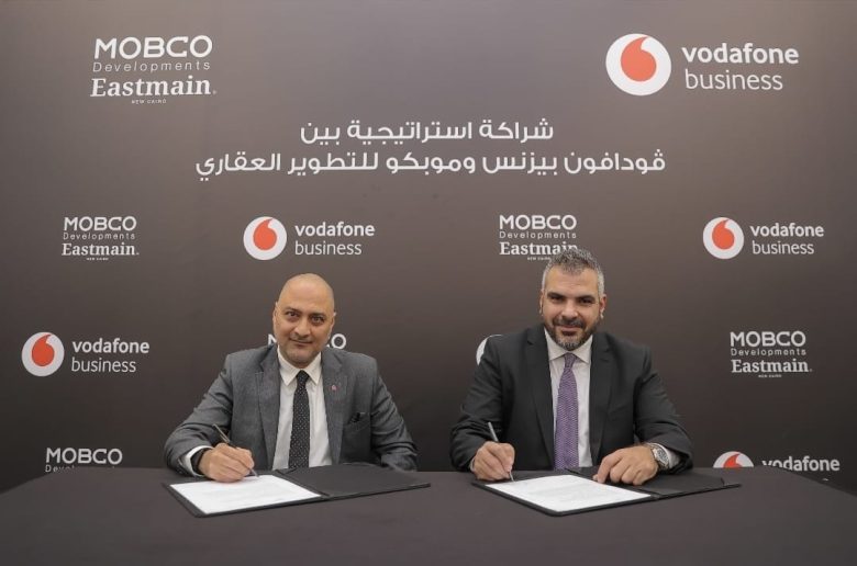 جانب من توقيع الاتفاقية