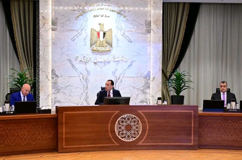 المجلس الأعلى للطاقة يوافق على توفير احتياجات الطاقة المطلوبة لعدد من المصانع