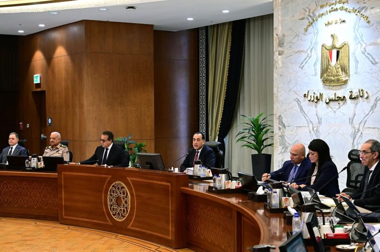 مجلس الوزراء يوافق على البحث عن البترول بمنطقتي تنمية رأس بدران وخليج الزيت