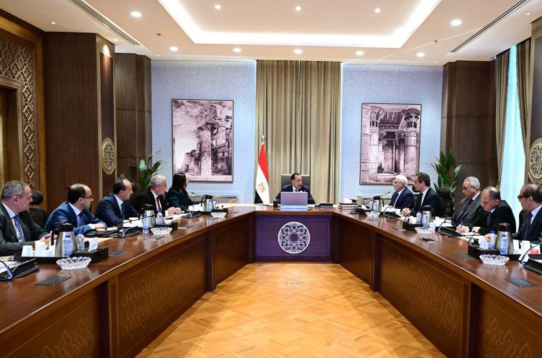 رئيس الوزراء يتابع جهود تسوية مديونيات المؤسسات الصحفية القومية والوطنية للإعلام