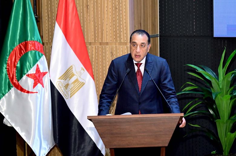 رئيس الوزراء: الشركات المصرية في الجزائر أثبتت قدرتها على تنفيذ مشروعات كبرى