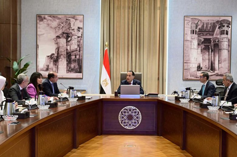 الحكومة: نخطط للوصول بزمن الافراج الجمركي بنهاية العام الجاري إلى يومي عمل