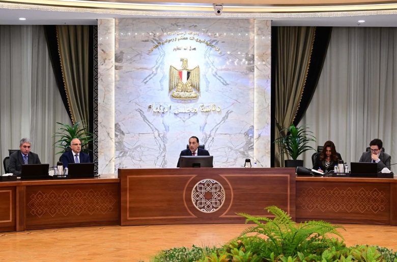 رئيس الوزراء يؤكد استمرار جهود الحكومة في دعم وتعزيز قطاع السياحة