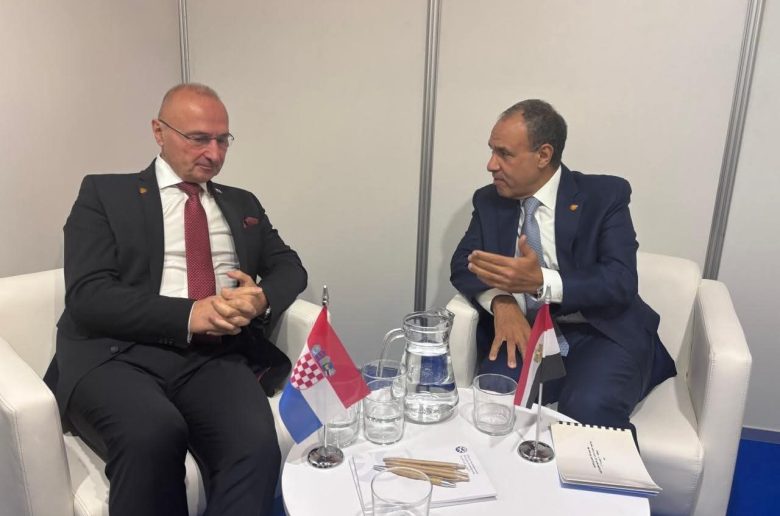 وزير الخارجية: فرص واعدة للتعاون مع كرواتيا بمجالات التجارة والطاقة والسياحة