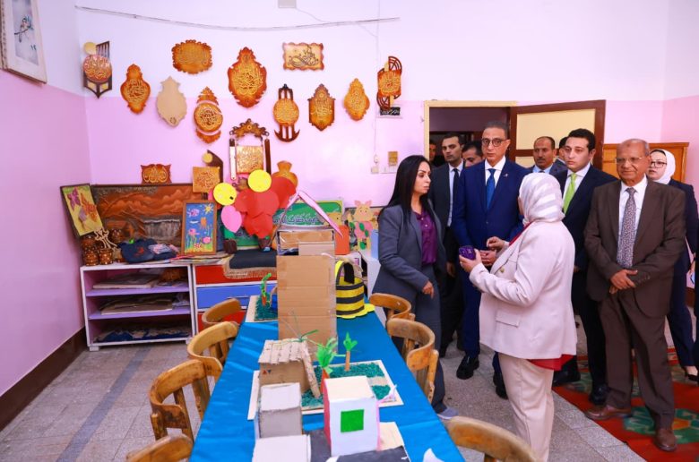 وزيرة التضامن توجه بدراسة حالة الأطفال بمؤسسة الرعاية الاجتماعية للأيتام بالحادقة محافظة الفيوم