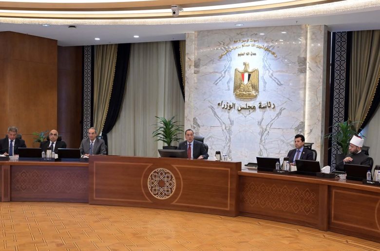 الحكومة: تفعيل آليات التصدي للشائعات.. اتخاذ الإجراءات القانونية ضد من ينشر الأخبار الكاذبة