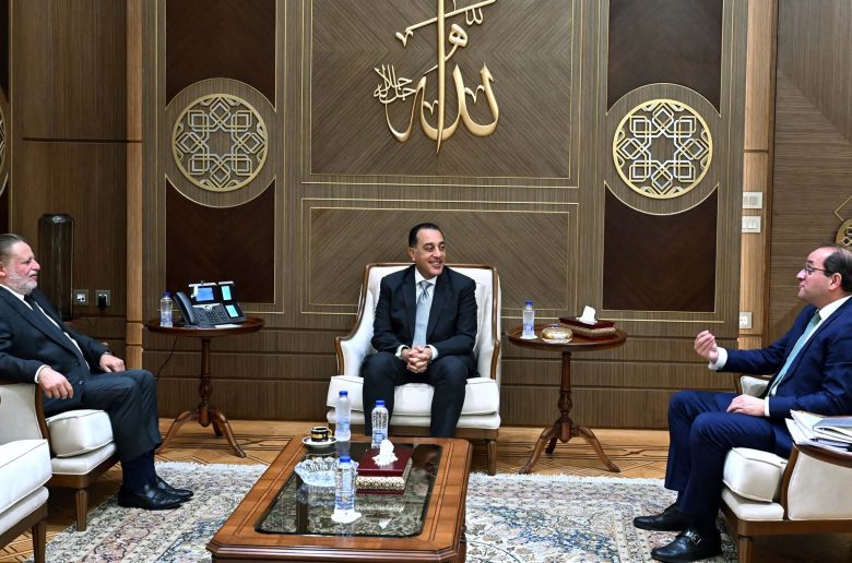 رئيس الوزراء يتابع جهود التنسيق بين السياستين المالية والنقدية لدعم النشاط الاقتصادي