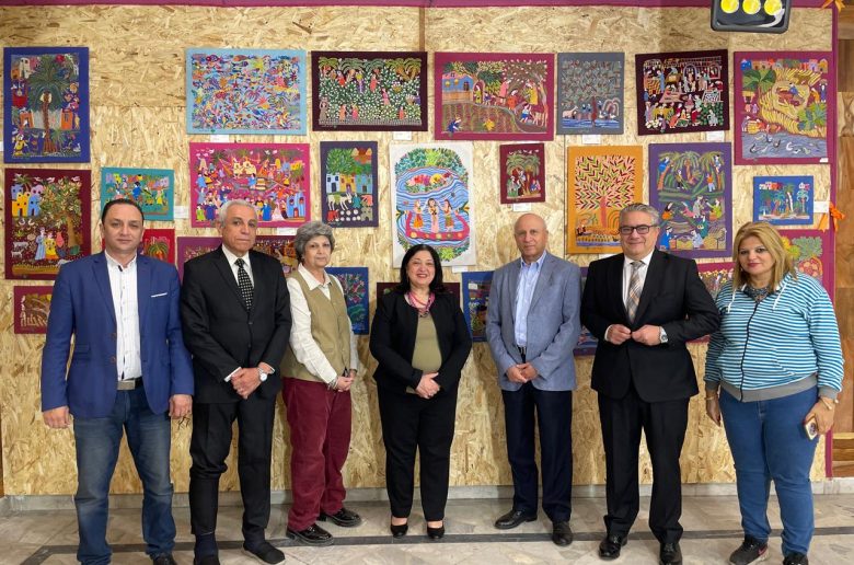 نائبة وزيرة التضامن تشهد ختام معرض جمعية الصعيد للتربية والتنمية بالظاهر